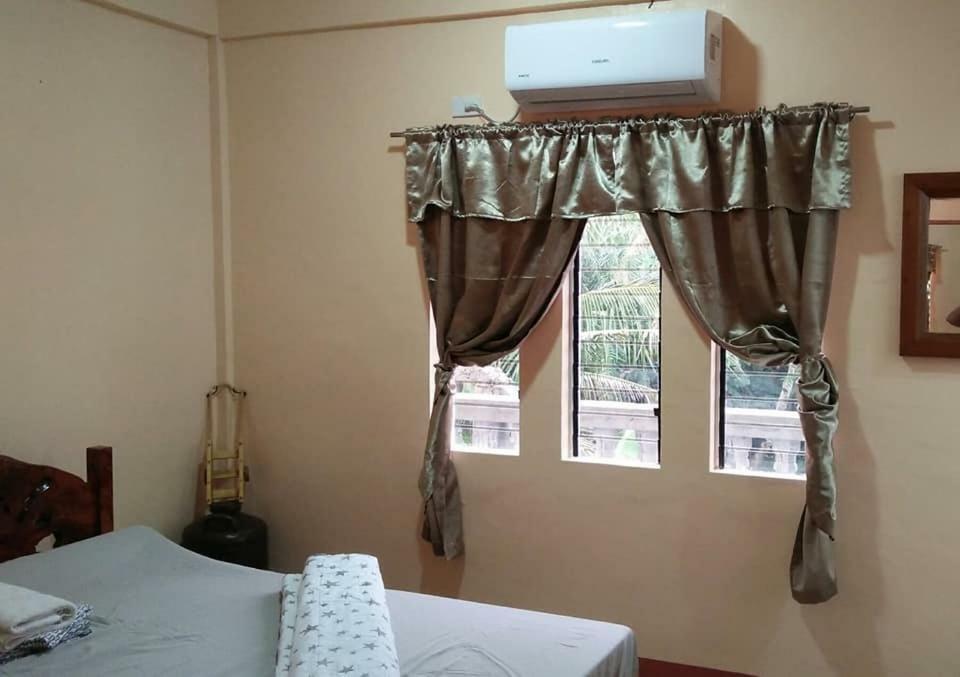 Anvel Homestay Basco Exterior photo